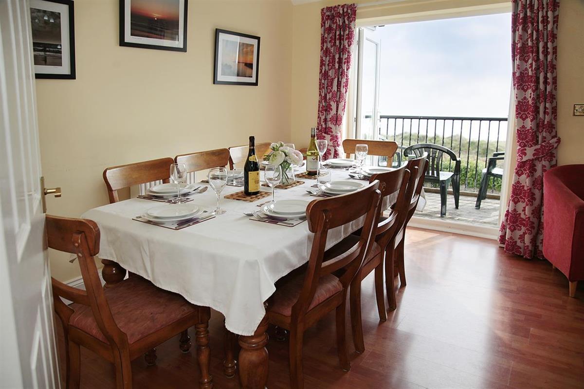 FENNEL COTTAGE with sea view (sleeps 8 adults)